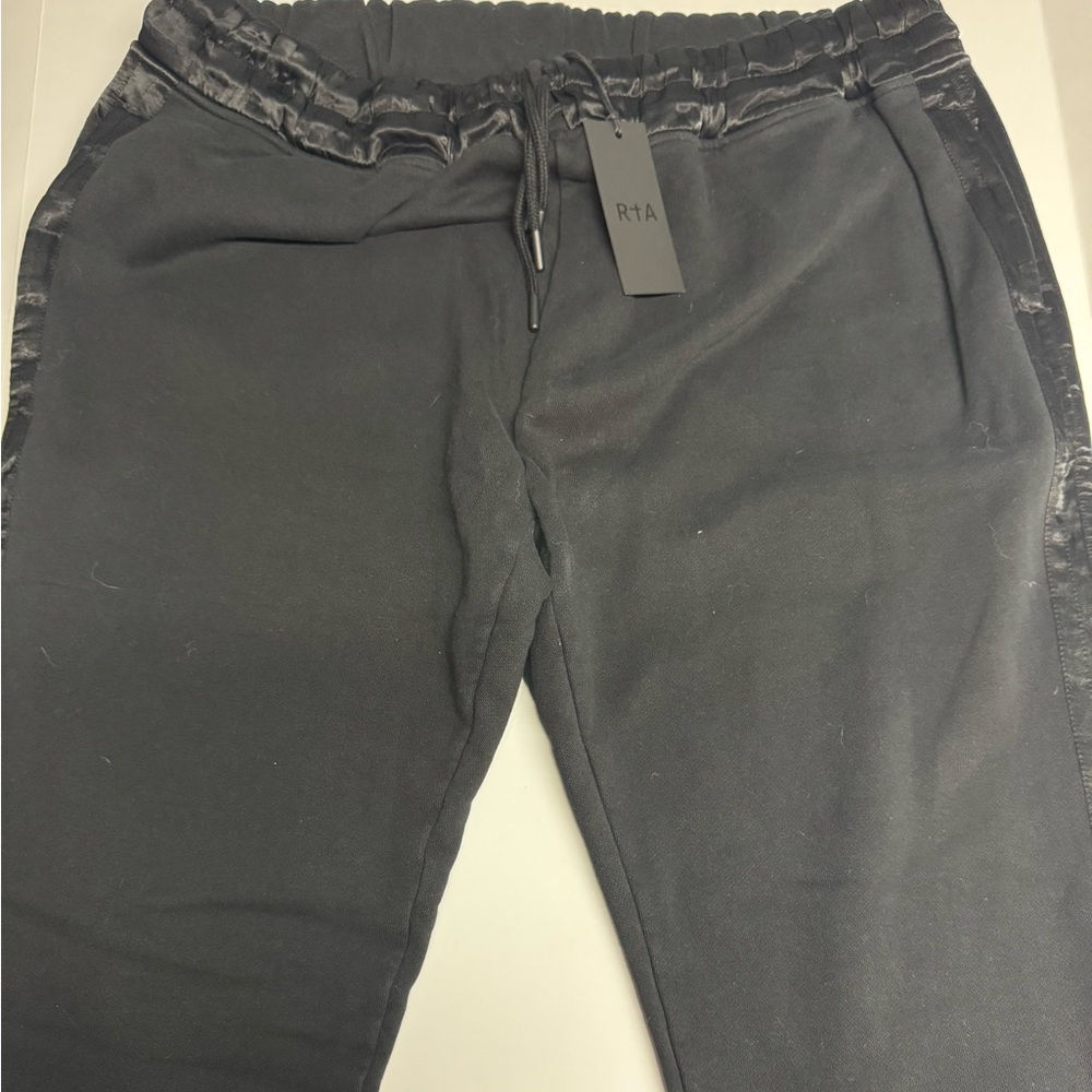 RTA Men's black sweatpants